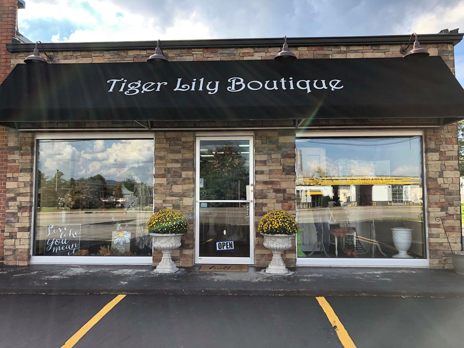 Exterior view of Tiger Lily Boutique 